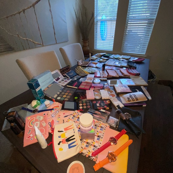 Makeup bundle - Picture 11 of 13